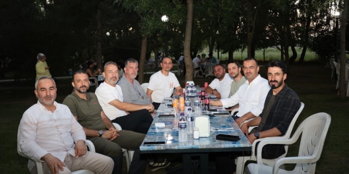 Oyuncu, yapımcı ve yönetmen Murat Aygen, Güroymak’ın doğal ve kültürel güzelliklerini tanıtmak amacıyla ilçede çeşitli çekimler gerçekleştirdi.